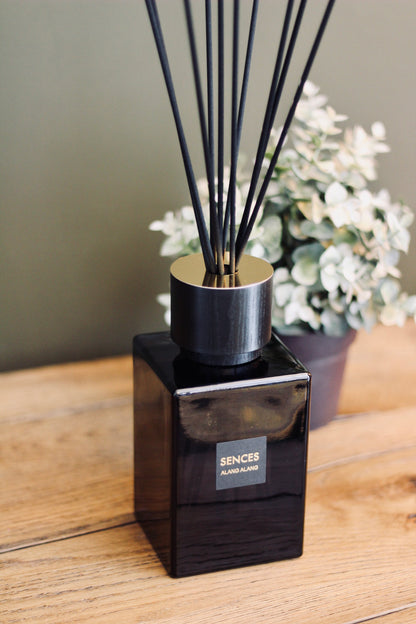 Sences Large Diffuser – Onyx detail – Leya Buster Interiors